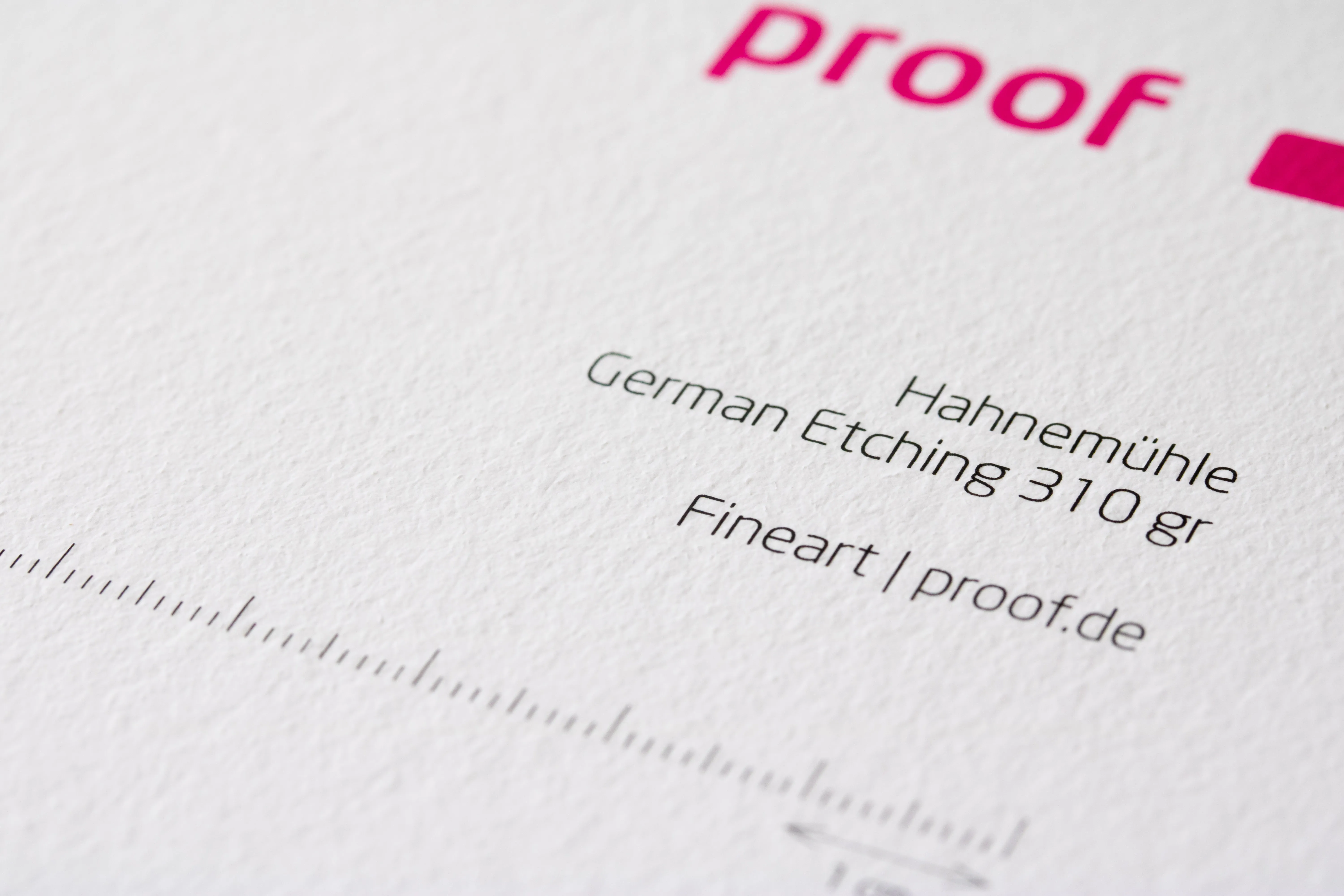Proof.de Fineart Druck auf Hahnemühle German Etching mit 310 gr/qm auf modernsten 11-farbigen EPSON SureColor 9000V Spectro in Proofqualität
